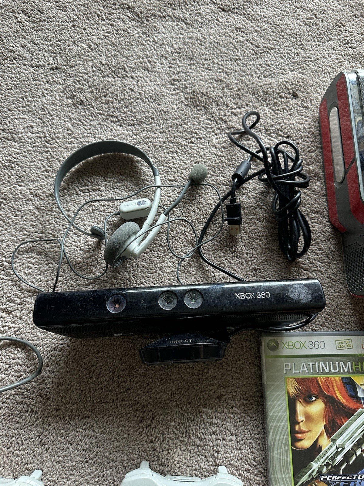 WORKING XBOX 360 W XENON MOTHERBOARD INCLUDES 11 GAMES, 4 CONTROLLERS AND MORE