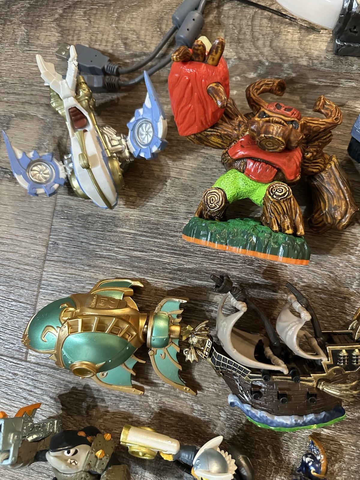 Skylanders Lot Figures Bases Activision Mixed