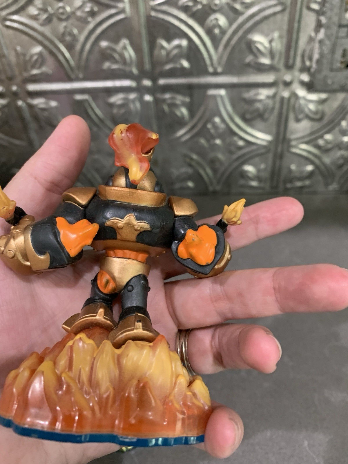 Skylanders Swap Force Blast Zone Color Shift Wash Buckler & Rip Tide