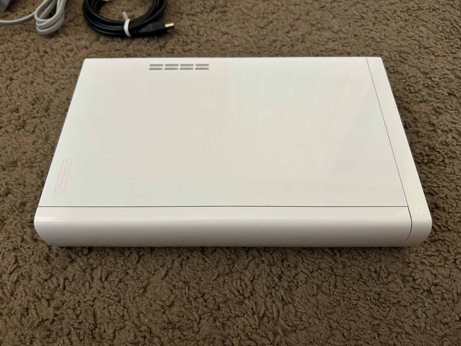 Nintendo Wii U 8GB Console + Super Smash Bros. bundle lot white system
