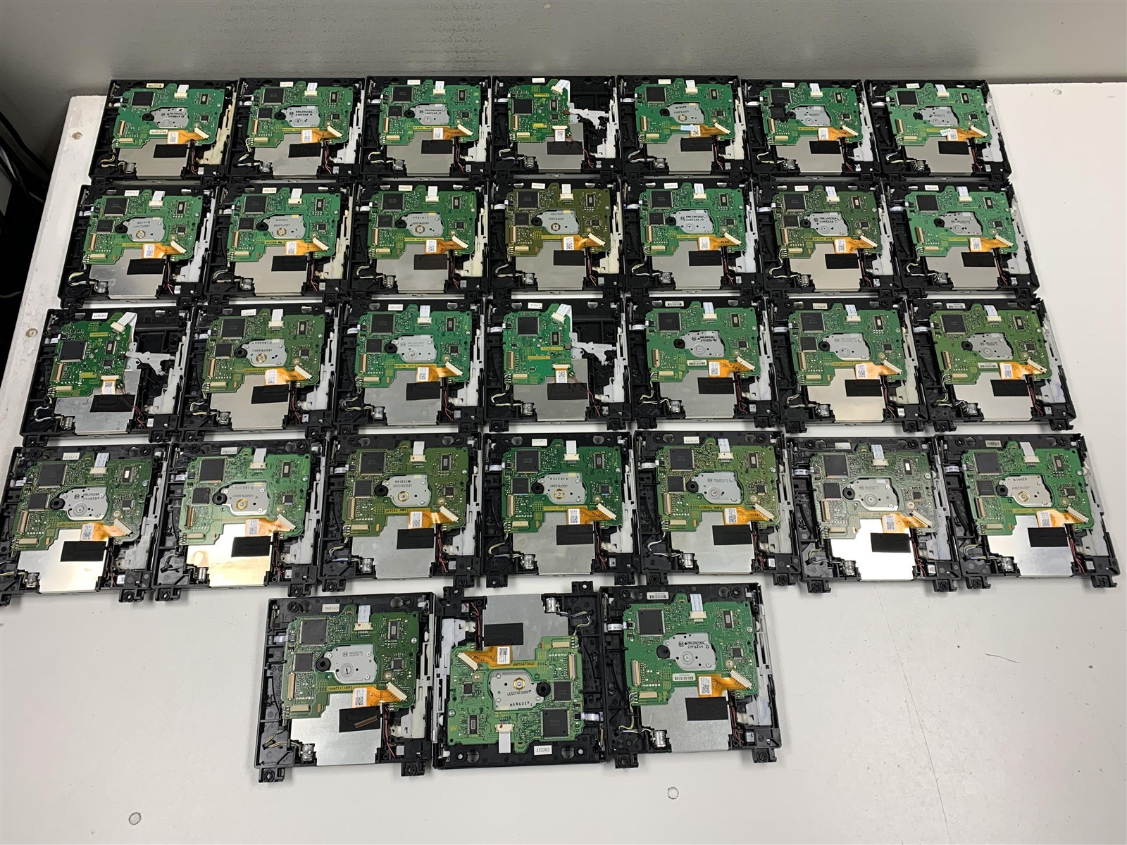 Huge Bulk Lot 31 Nintendo Wii Replacement Disc Drives For Parts Or Repair