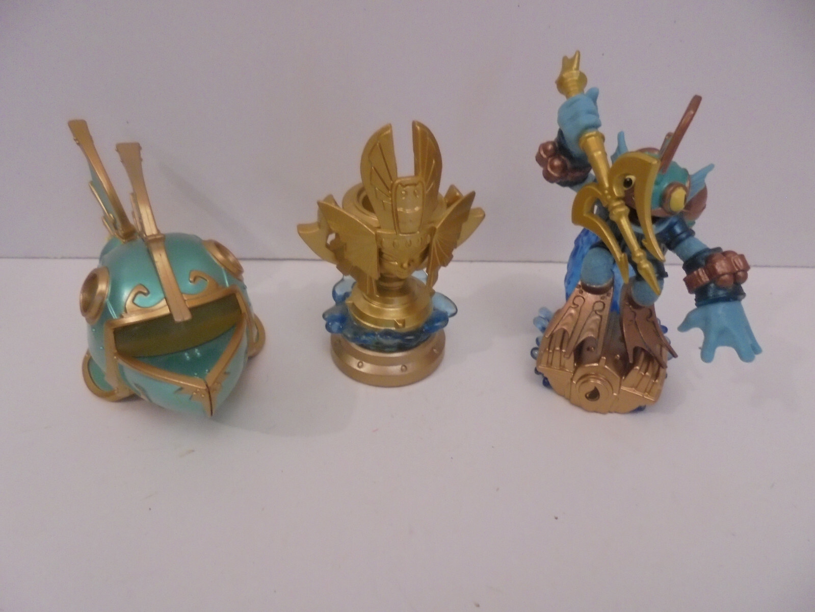 Skylanders Reef Ripper Sea Trophy SuperChargers: Deep Dive Gill Grunt Figures