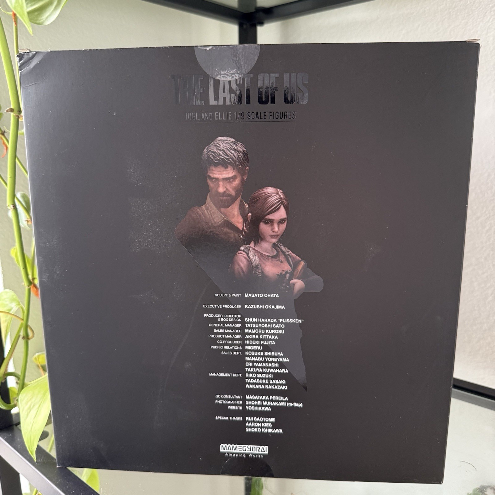 Mamegyorai The Last of Us Joel and Ellie 1:9 Statue Set – Sideshow Collectibles