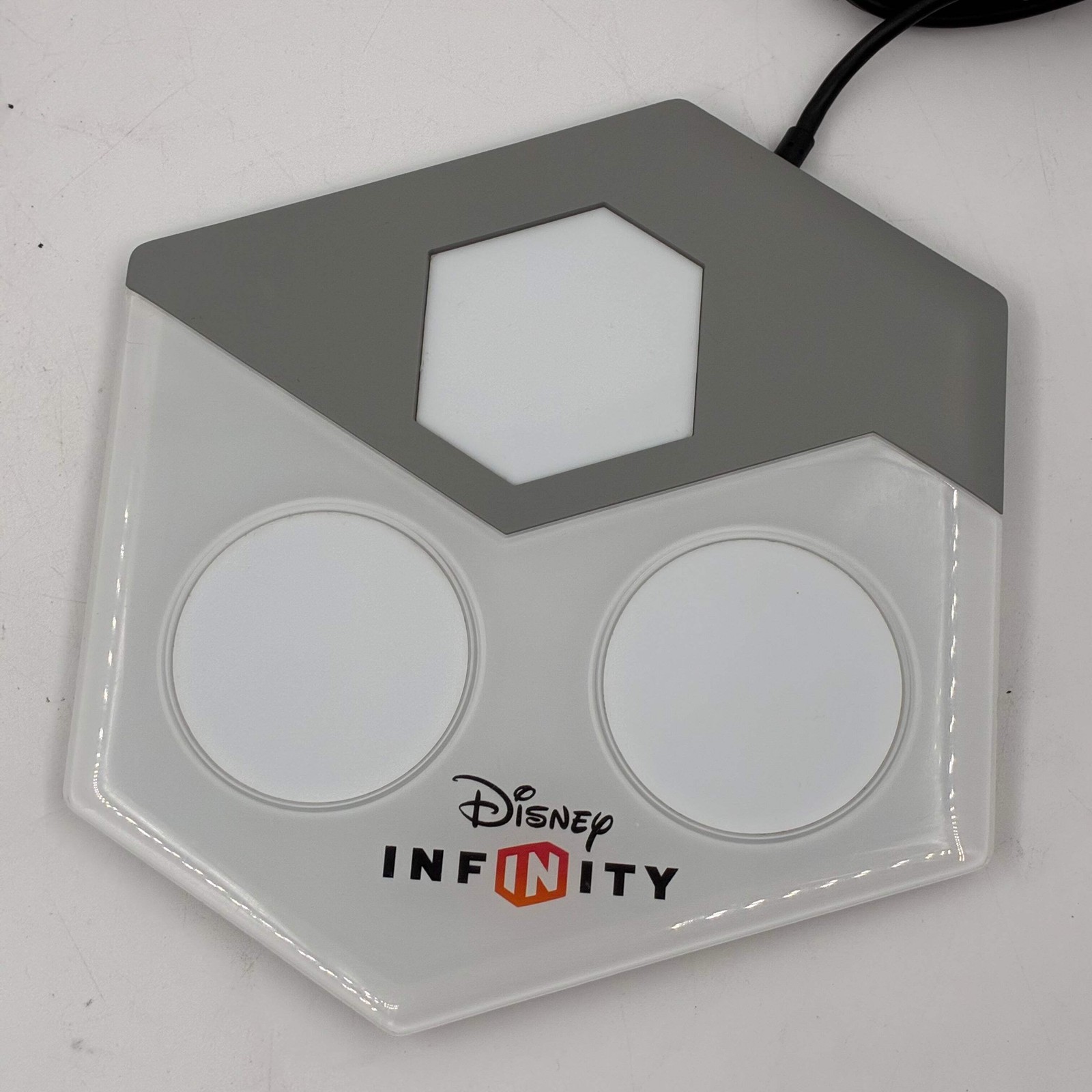 Disney Infinity INF-8032385 Xbox 360 Wired NFC Reader Portal W/ Characters – Use