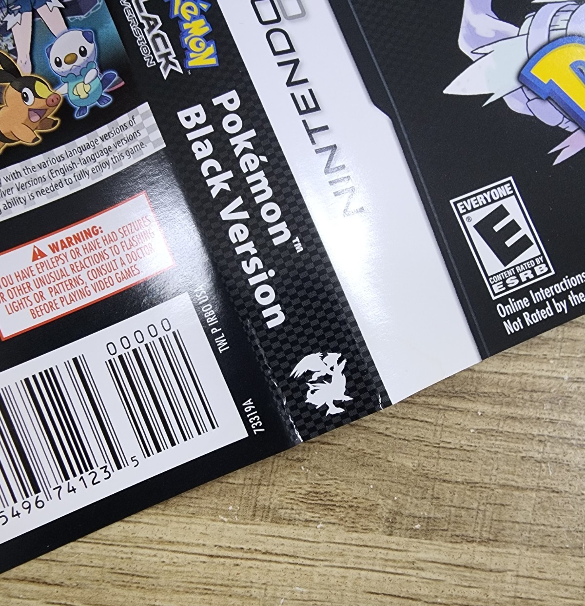 COVER MANUAL INSERTS ONLY – NO GAME – POKEMON BLACK- NINTENDO DS