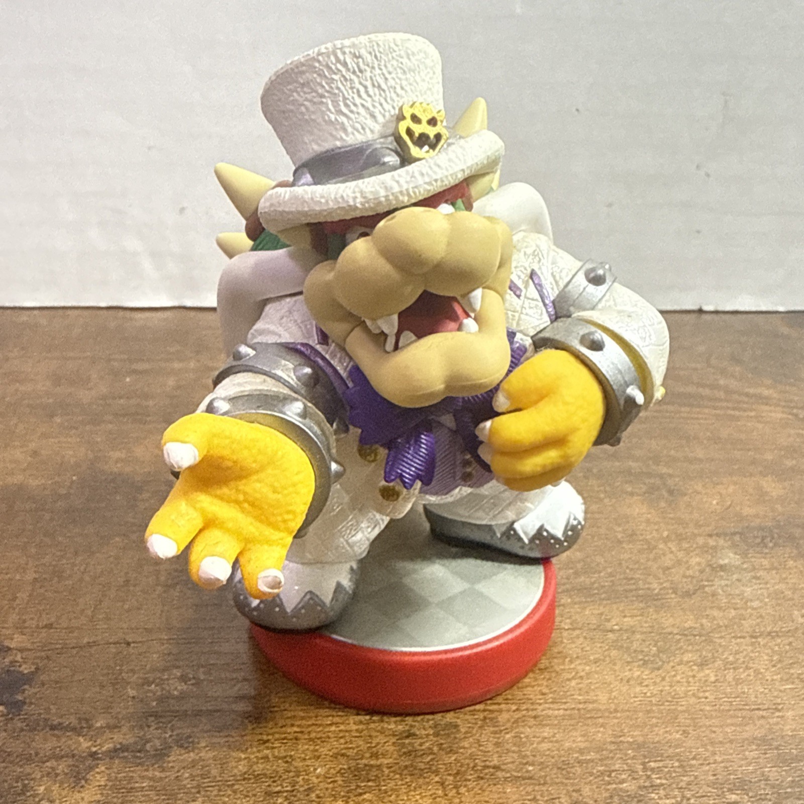 Nintendo Super Mario Odyssey Amiibo Figurine- Wedding Bowser Cake Topper PVC