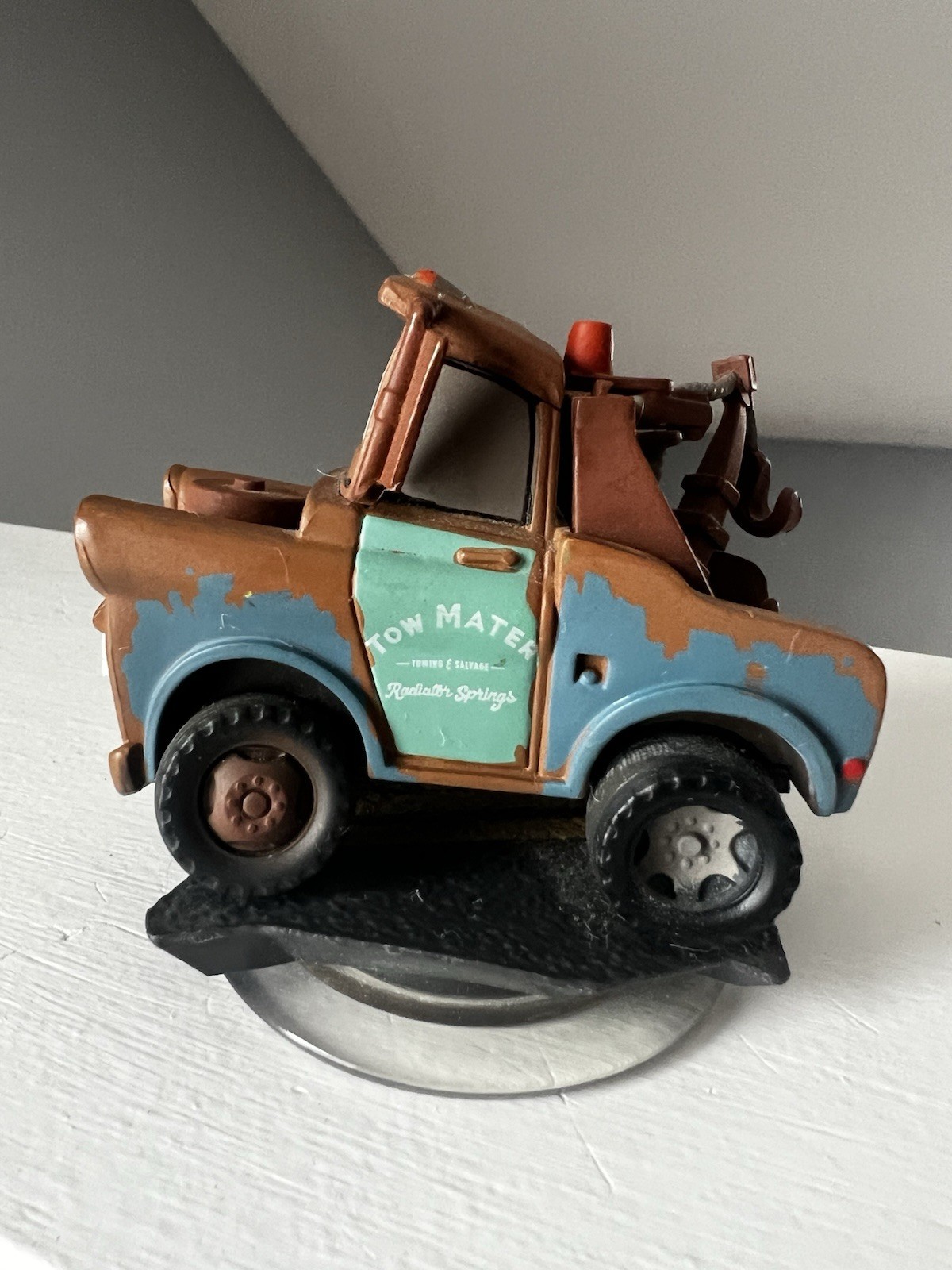 Disney Infinity Cars Figure Lot 3 – Tow Mater, Lightning McQueen Holly Shiftwell
