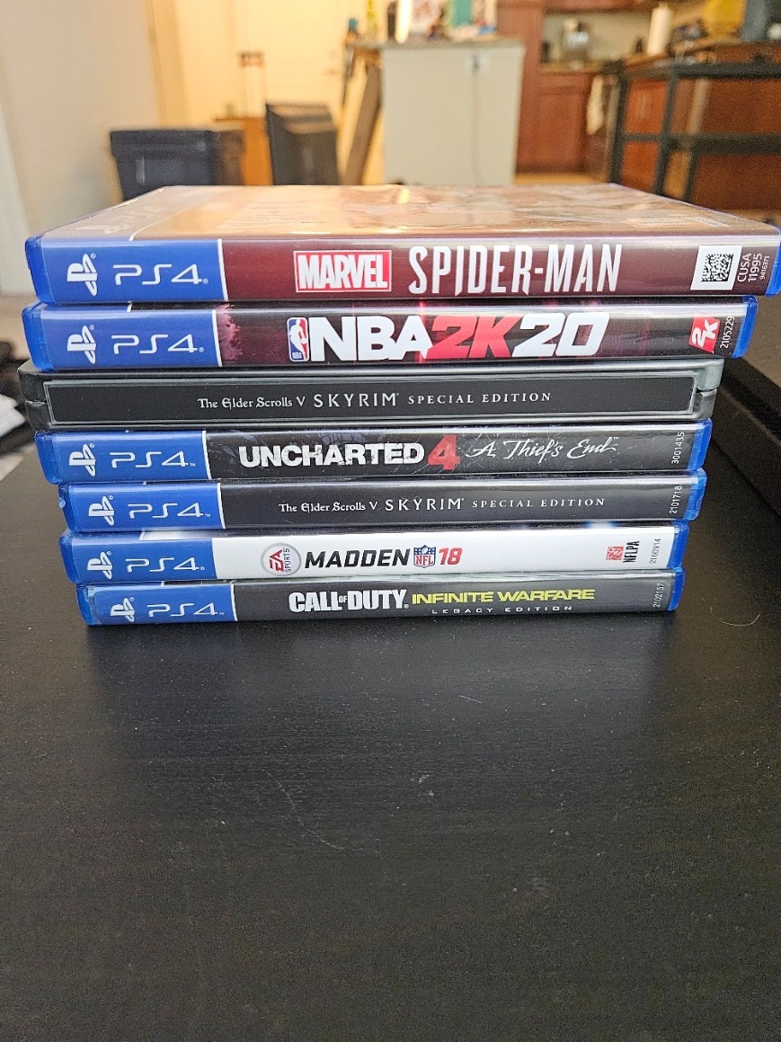 Sony PS4 Slim Console Bundle w/ Controller, Wireless Headset & 7 Games – WORKS!!
