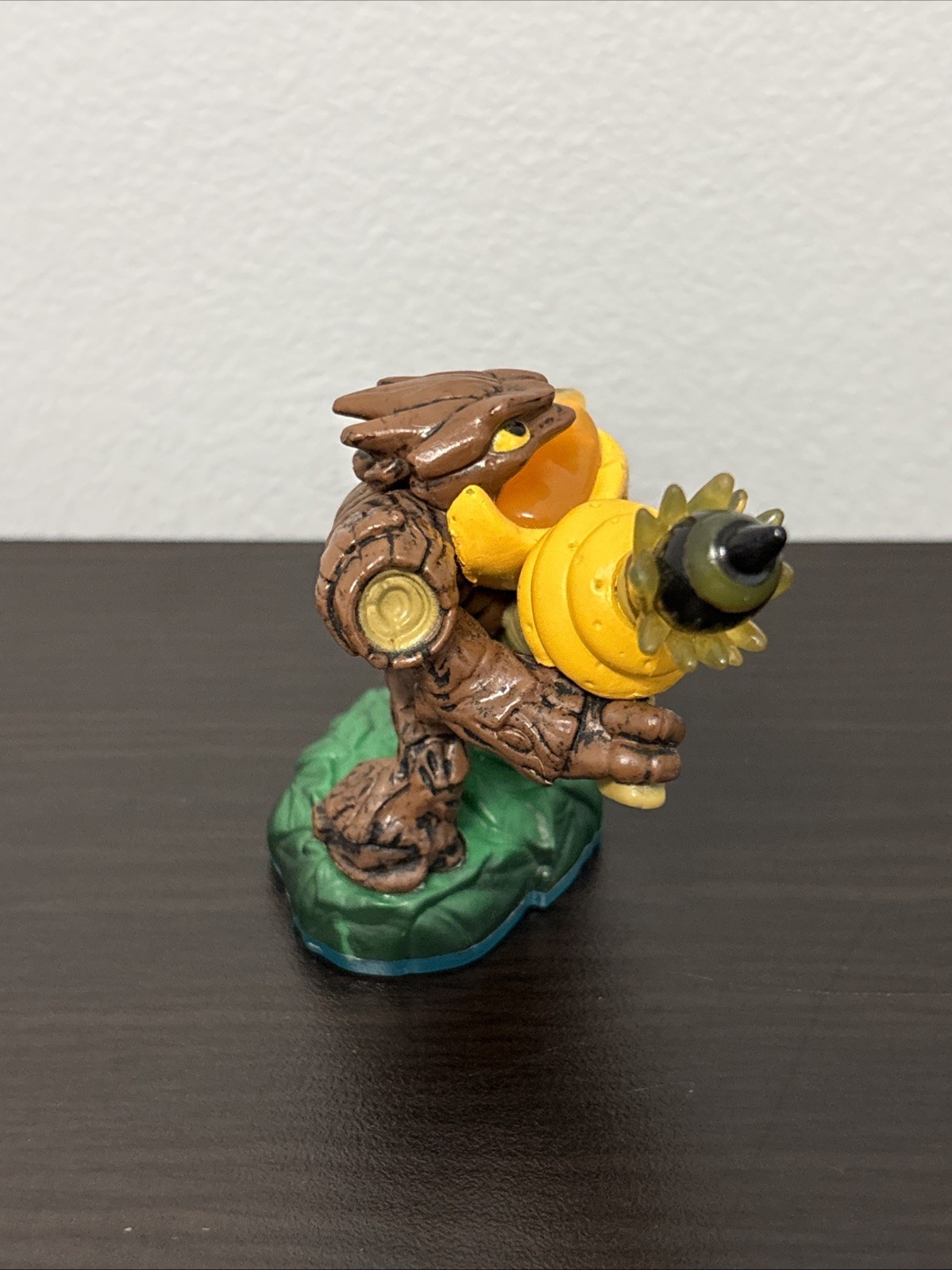 Skylanders Swap Force LightCore Bumble Blast Figure