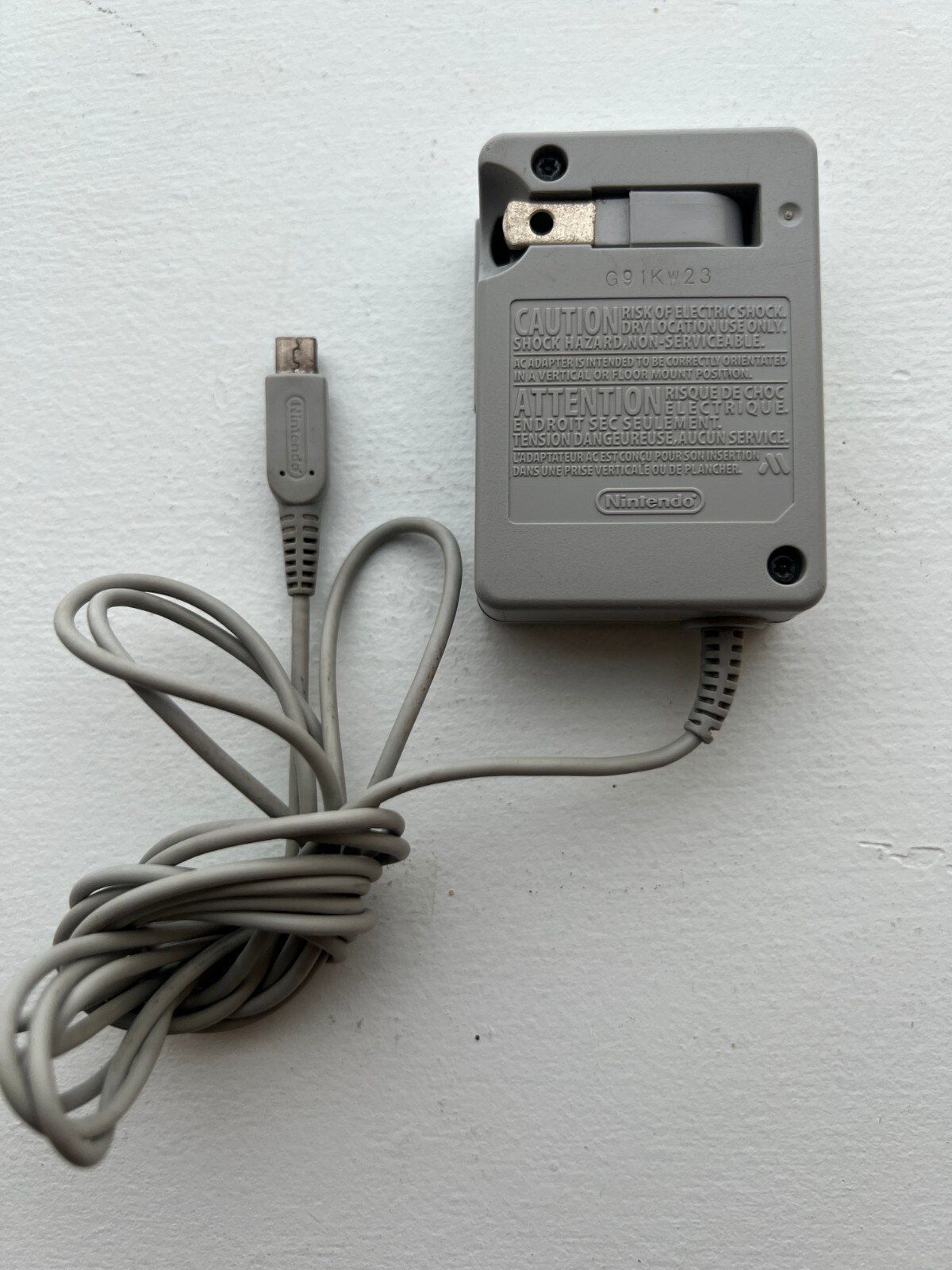 Nintendo DSi / 3DS Genuine OEM AC Charger – US Seller