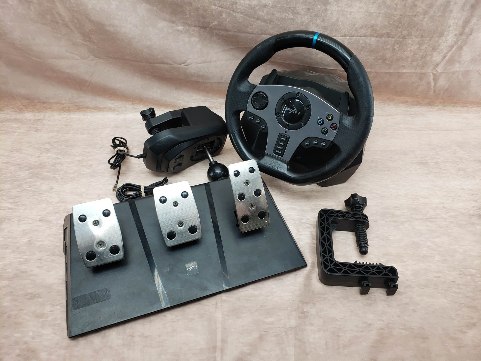 PXN Steering Wheel w/ gear shifter, pedals, power supply, cords, good condition