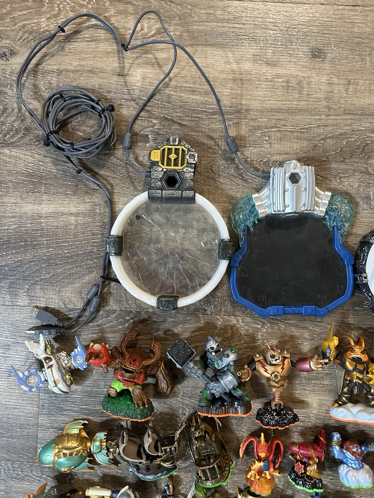 Skylanders Lot Figures Bases Activision Mixed