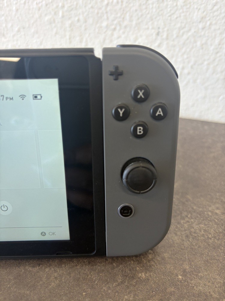NINTENDO SWITCH HAC-001(-01) WITH GRAY JOY CON DOCK