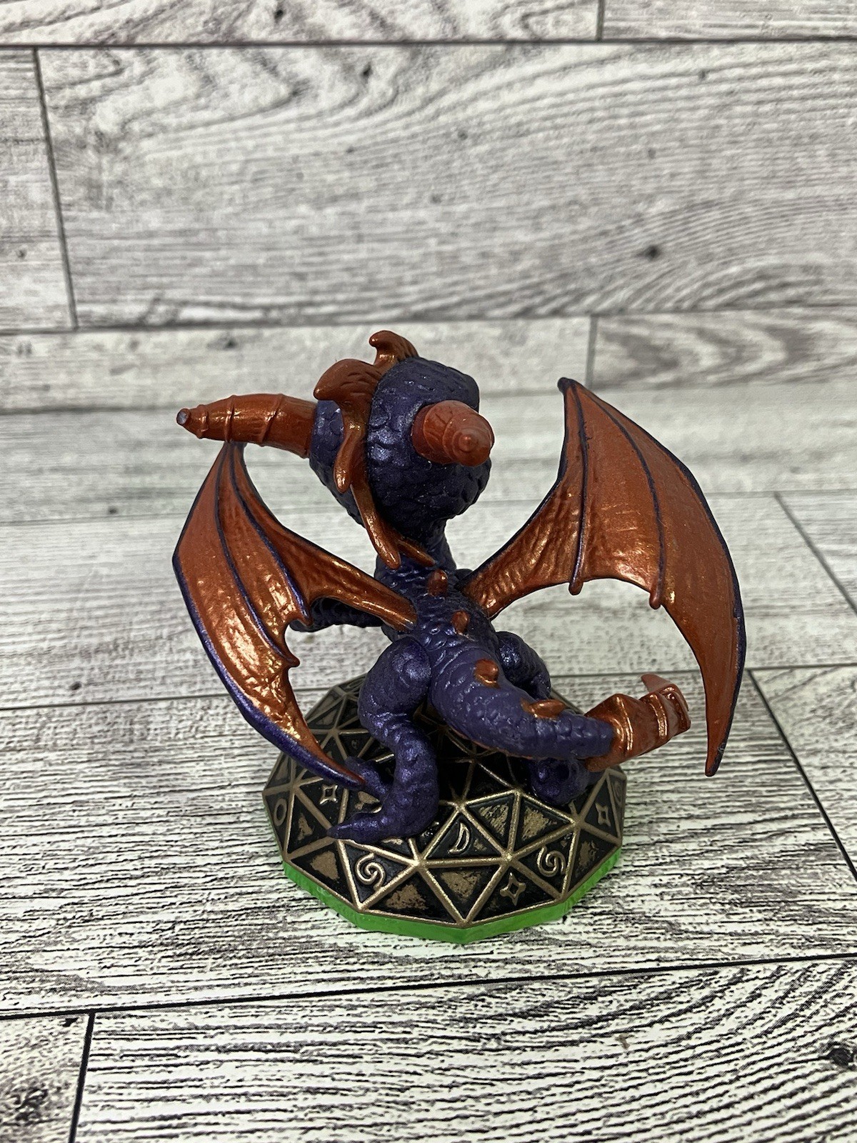 Skylanders Spyro’s Adventure Dragon Series 1 Figure Activision Trap Team Giants