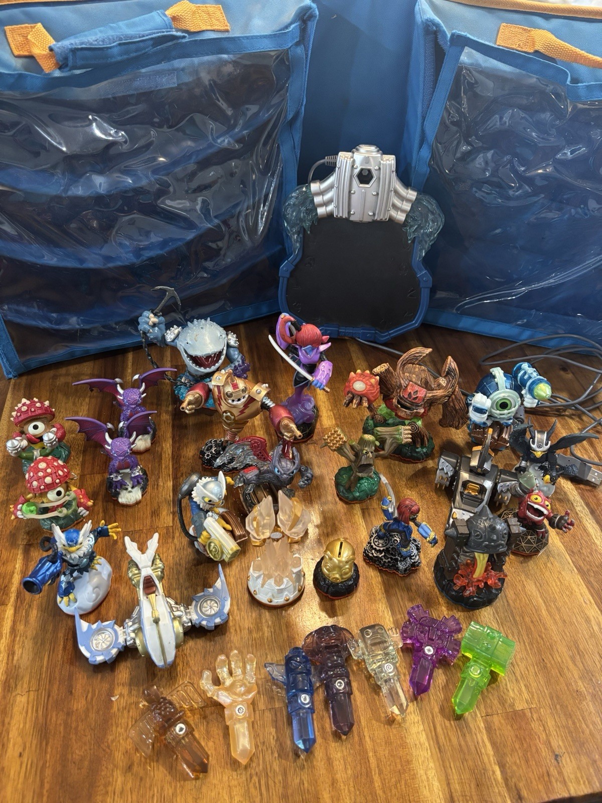 Huge Skylanders Lot – Figures, Traps, Portal, Case & Expansion