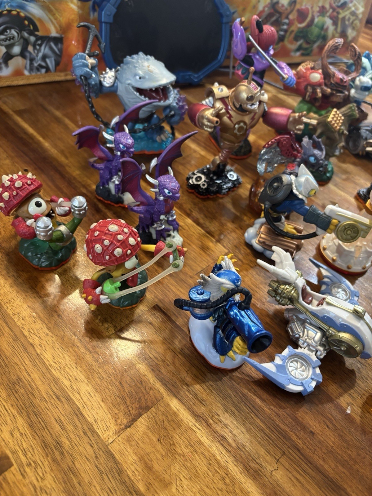 Huge Skylanders Lot – Figures, Traps, Portal, Case & Expansion