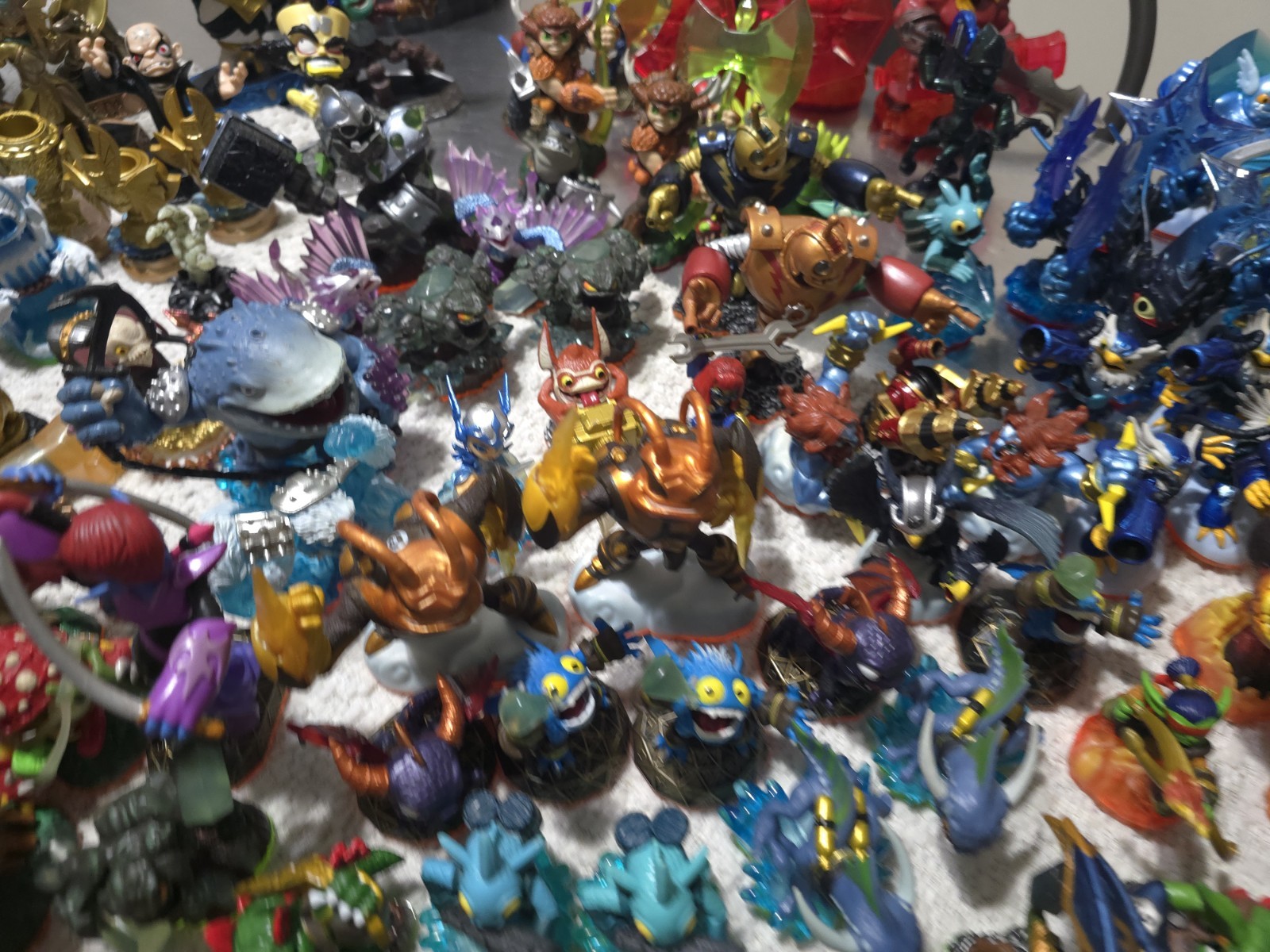 HUGE Skylanders Lot 100+ Figures WORKING GREAT NO RETURNS ACCEPTED