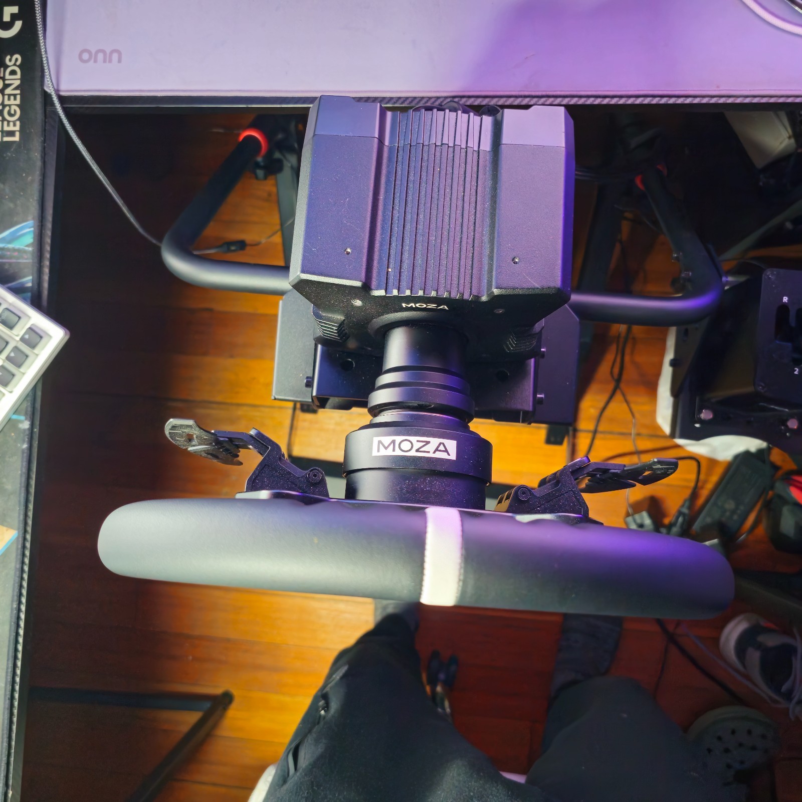 Moza Racing – R9 V3 Direct Drive + MOZA CS V2 + Desk Mount PXN Z9