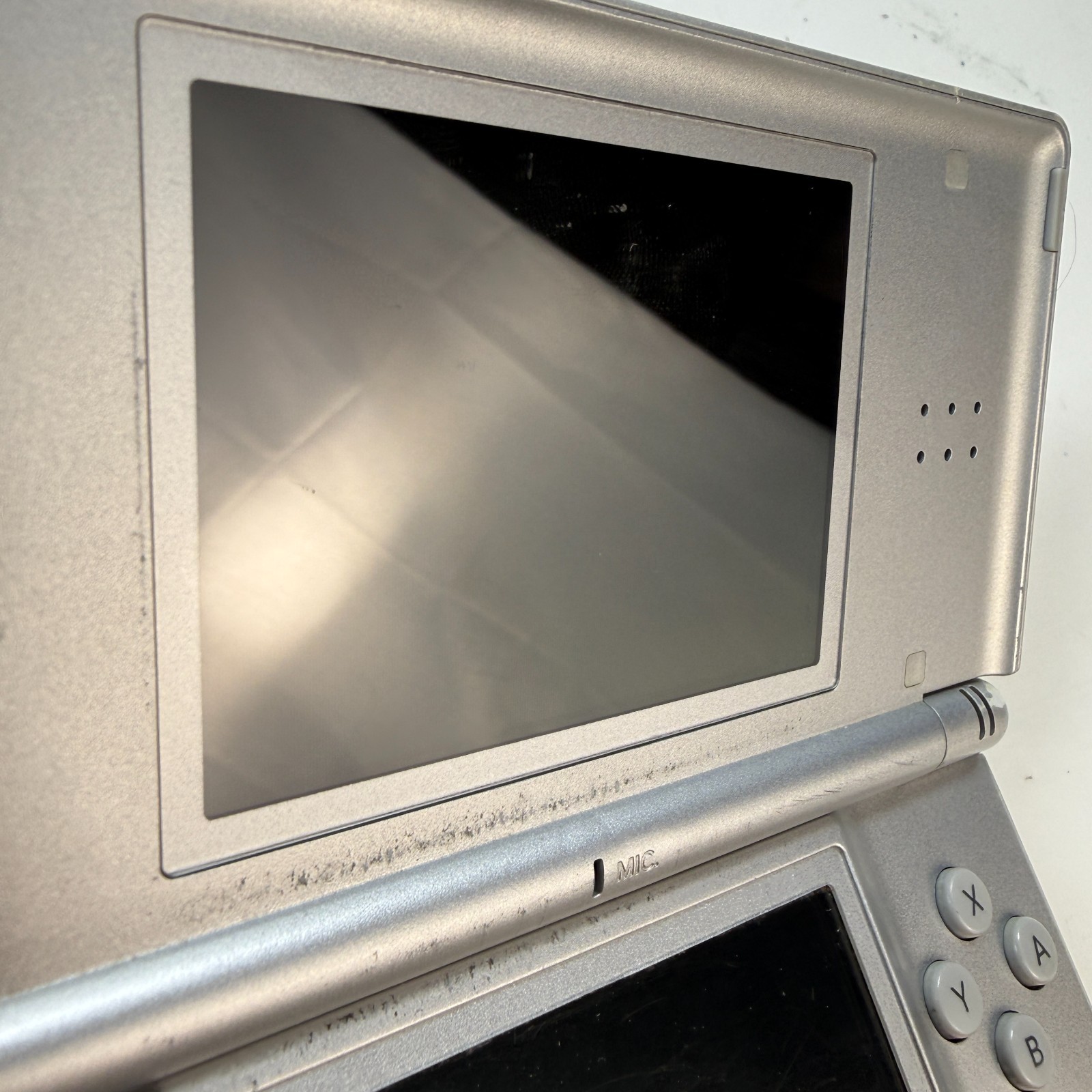 Nintendo DS Lite USG-001 Silver Handheld Console 4 Games + Charger