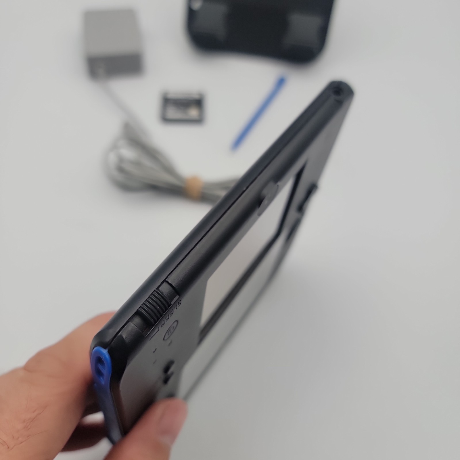 SEE⭐️VIDEO Nintendo 2DS Blue/Black US Version w/ Charger Game Stylus