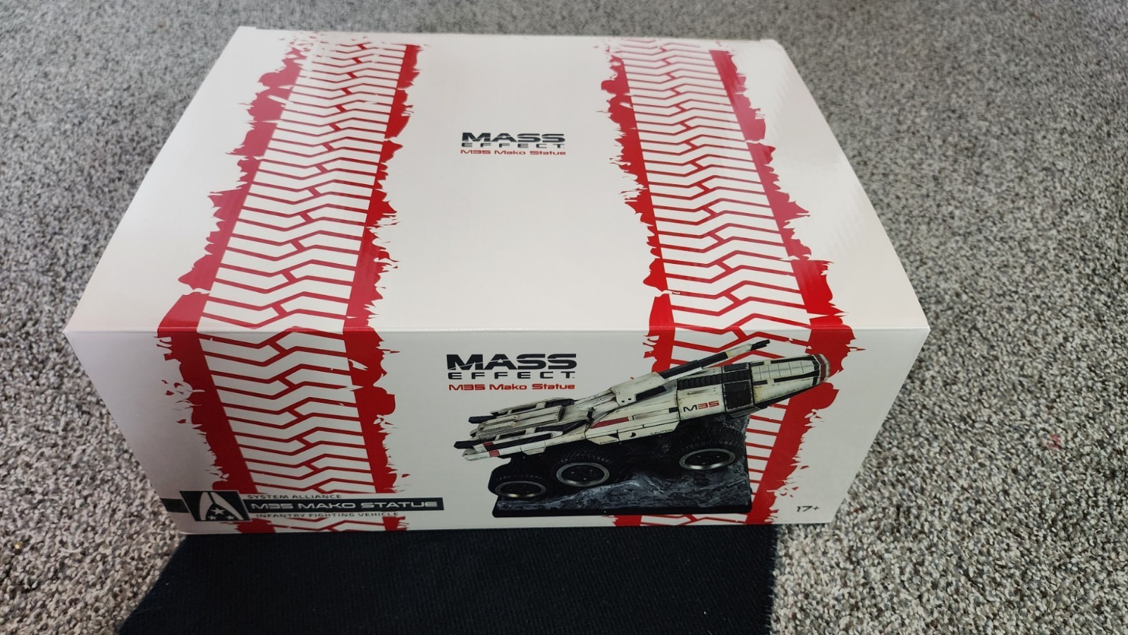 Mass Effect M35 Mako Tank Vehicle Figure Statue Legendary Limited Edition