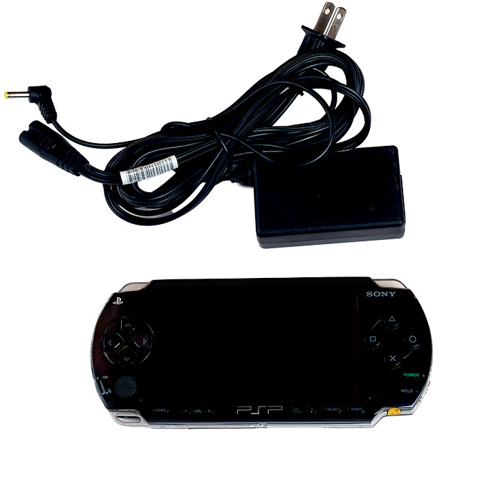 Sony Playstation Portable PSP-1001 Handheld Console Gaming System Black Works
