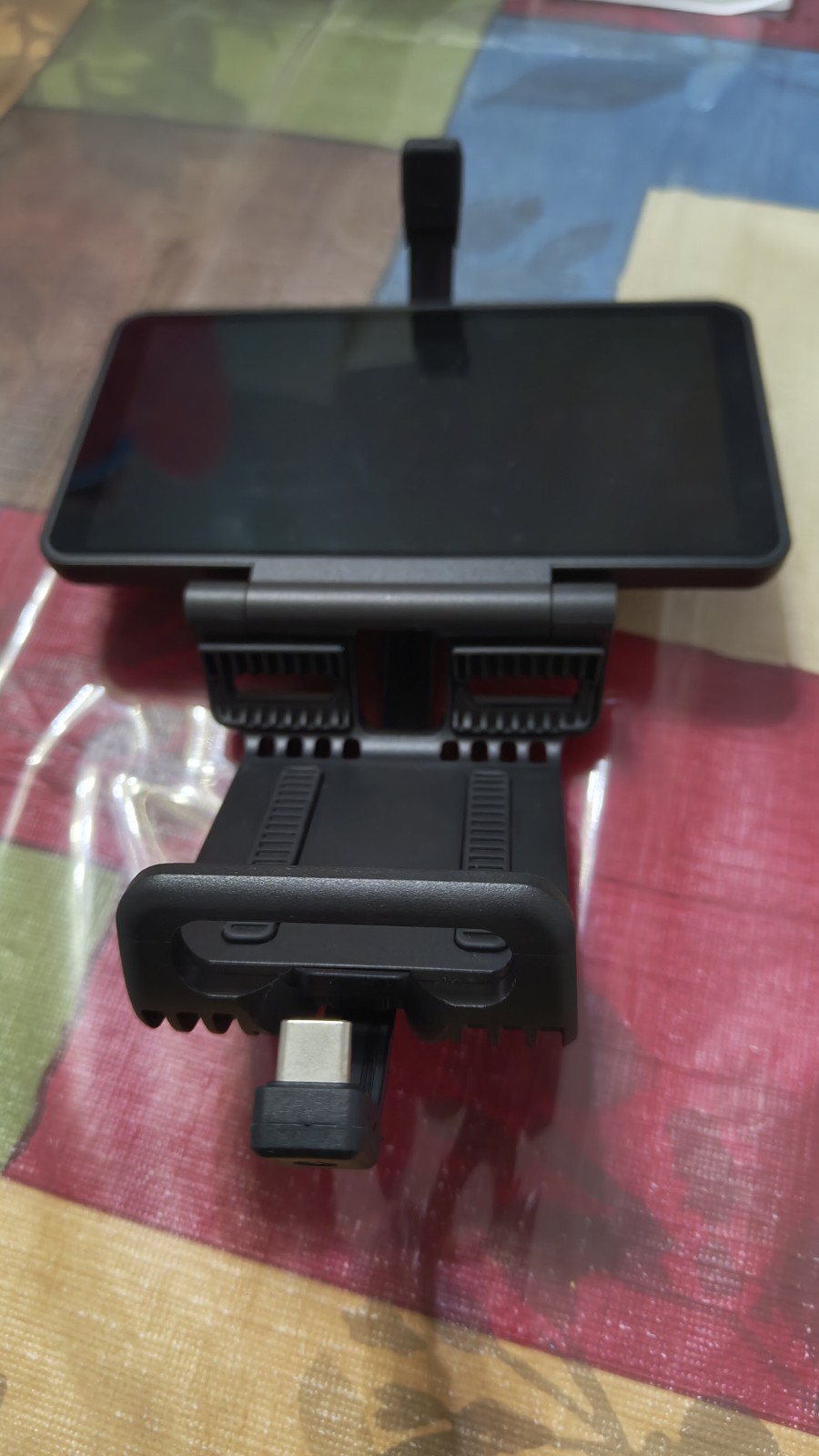 Retroid Pocket 5 Handheld Game 8gb/128gb,OLED Black + Case, Dual Screen and Grip