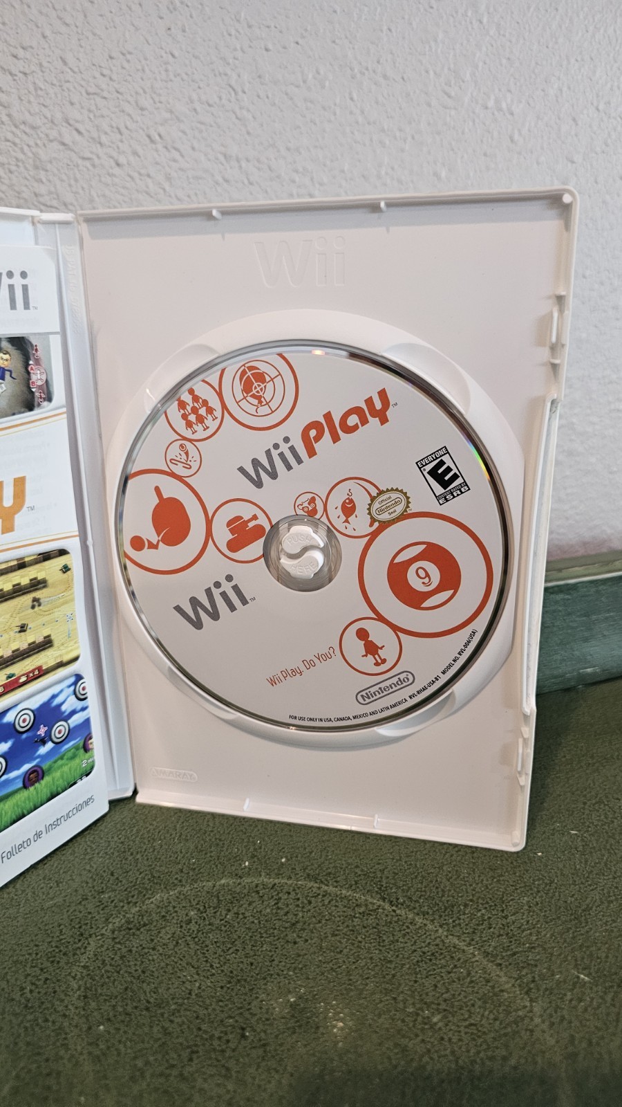 Nintendo Wii Play Wii E NTSC-U/C Sports Mixed Sports Game Disc w/ Case & Manual