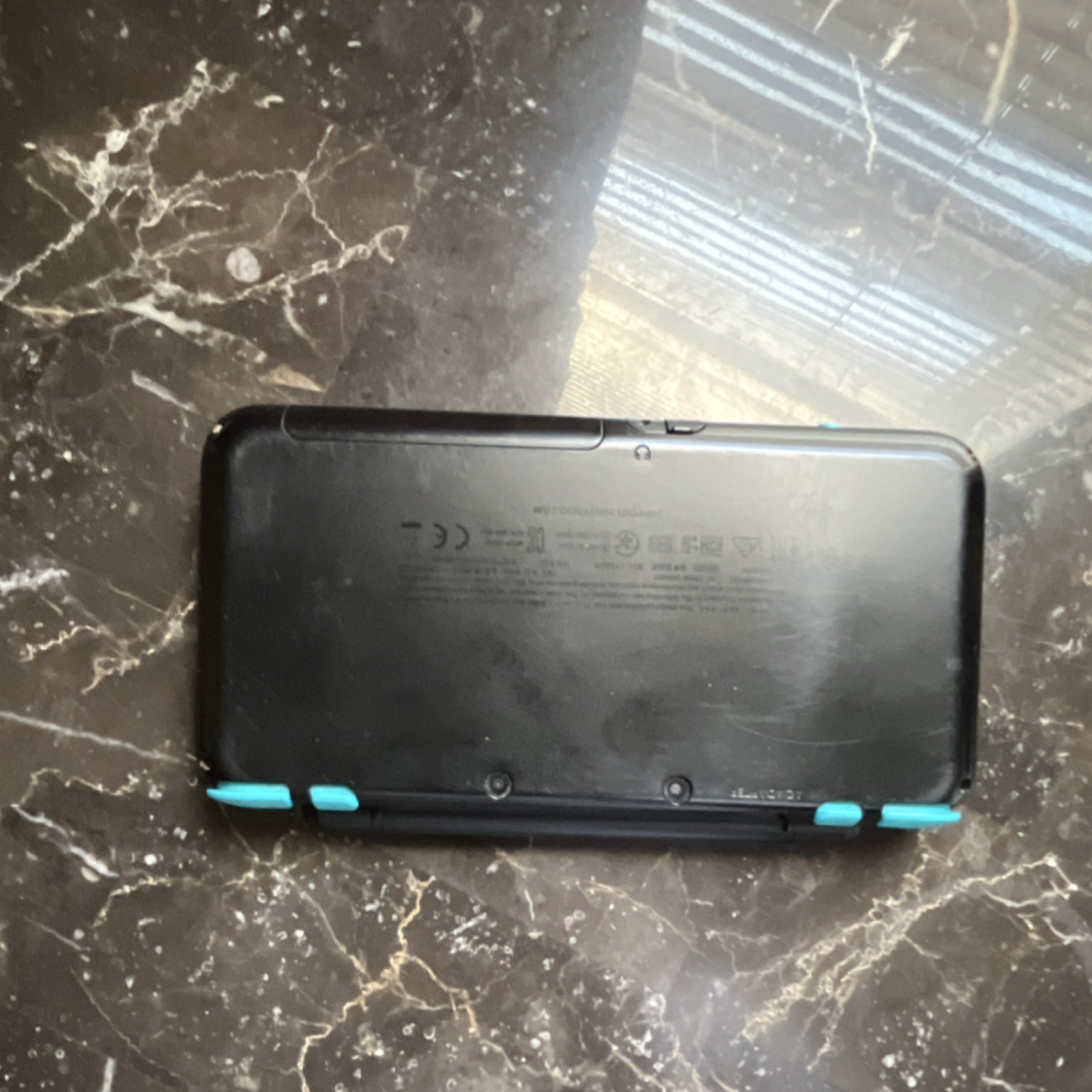 Nintendo New 2DS XL Black Blue Handheld Console Wi-Fi Internet Browsing