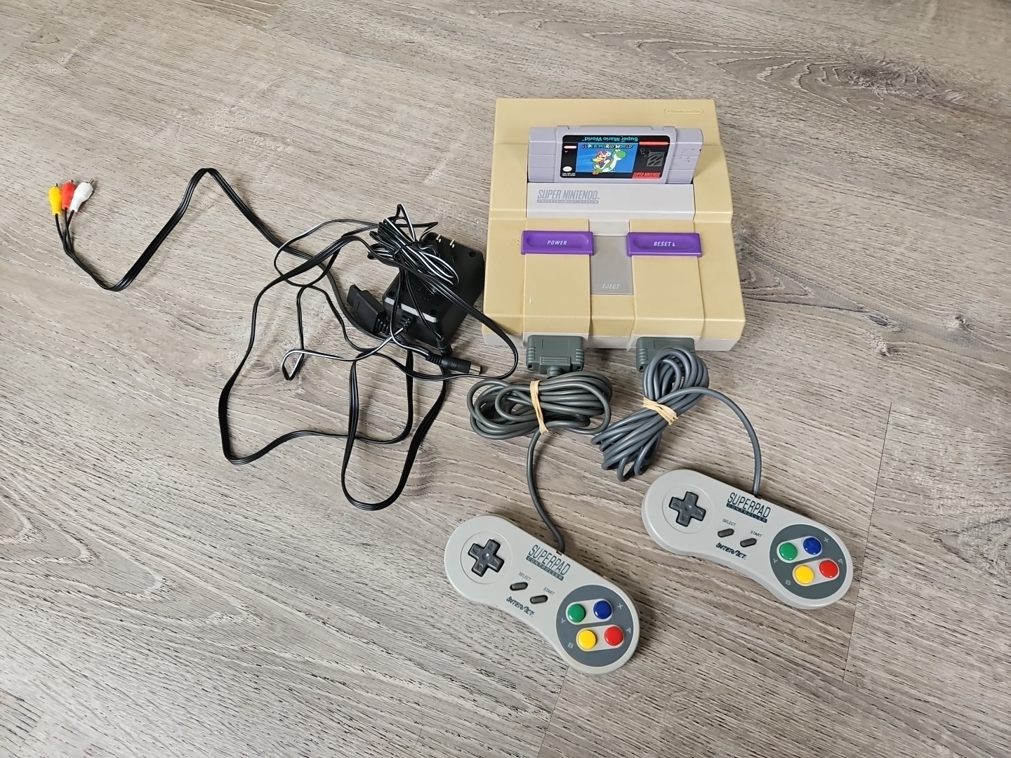 SNES Original Console Power / Av Cables 2 Controllers + Super Mario World