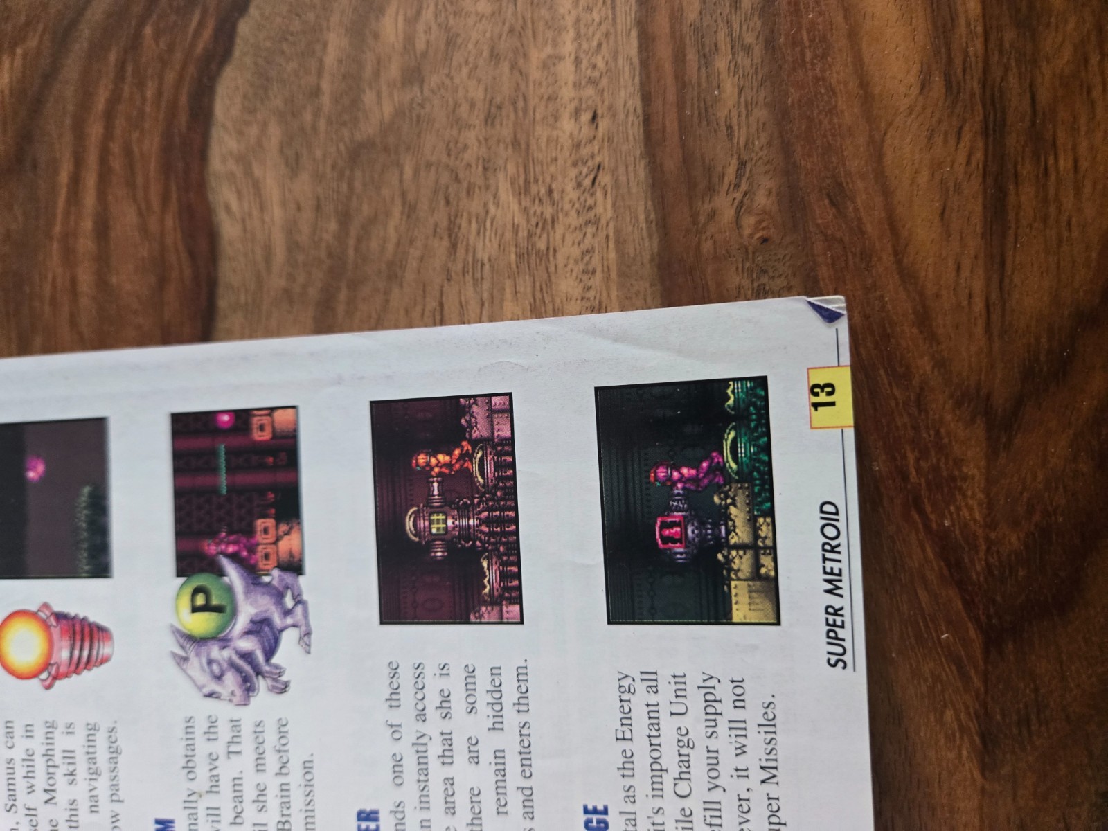 Super Metroid Nintendo Player’s Guide w/ Fold Out Map, Cover Damage :(