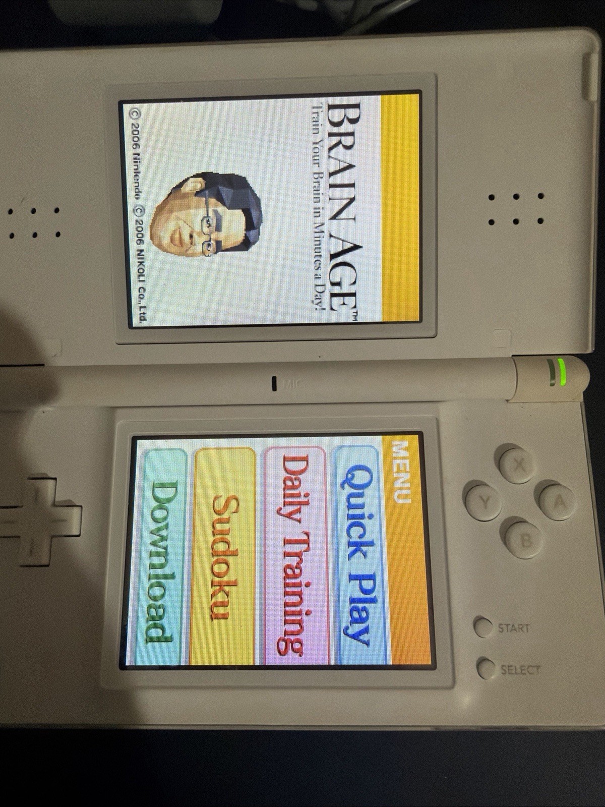 Nintendo DS Lite Handheld Console Polar White – With Box And Games – Tested