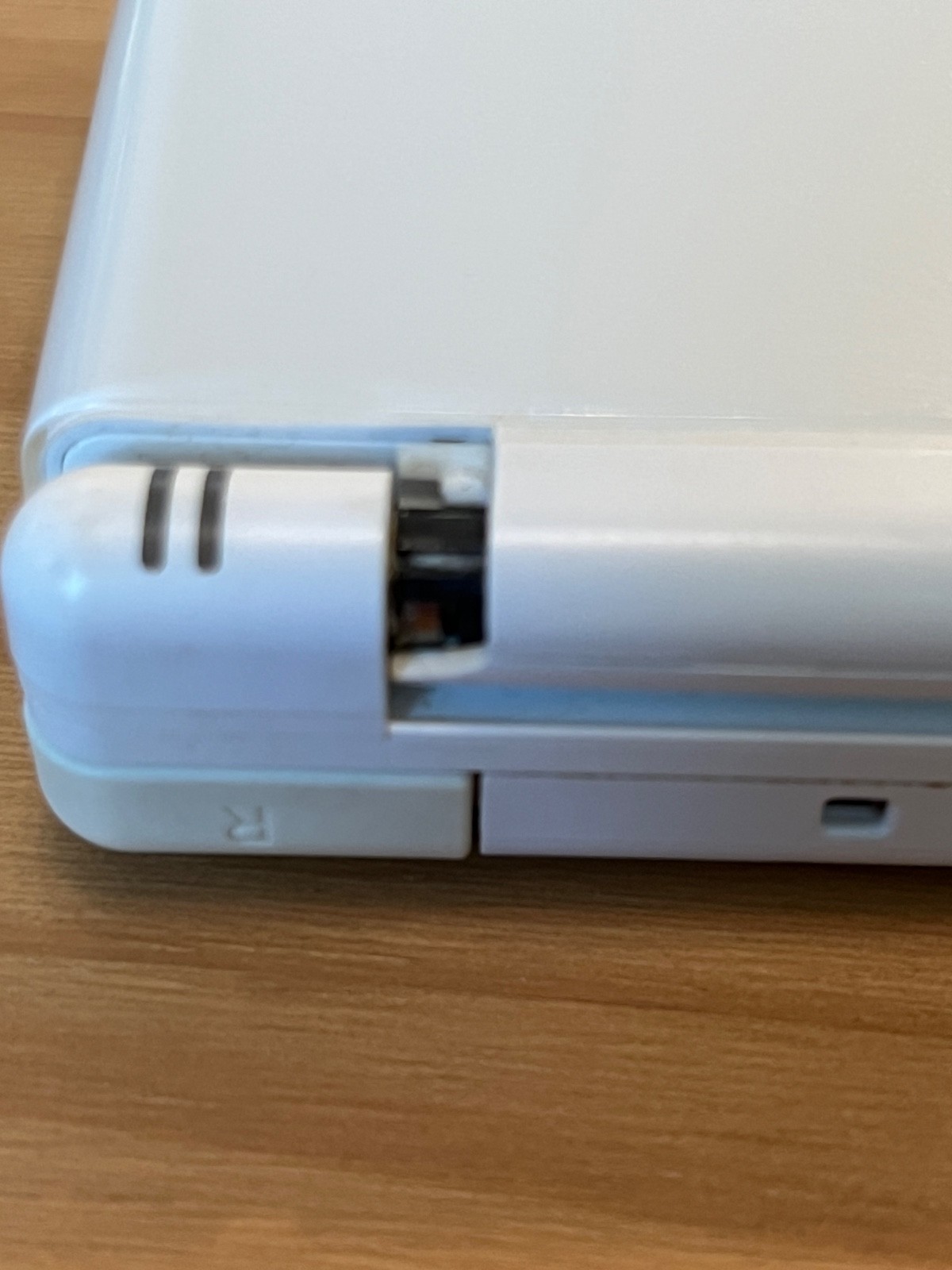 Nintendo DS Lite (USG-001) Handheld – White with Charger Game Stylus *Read*