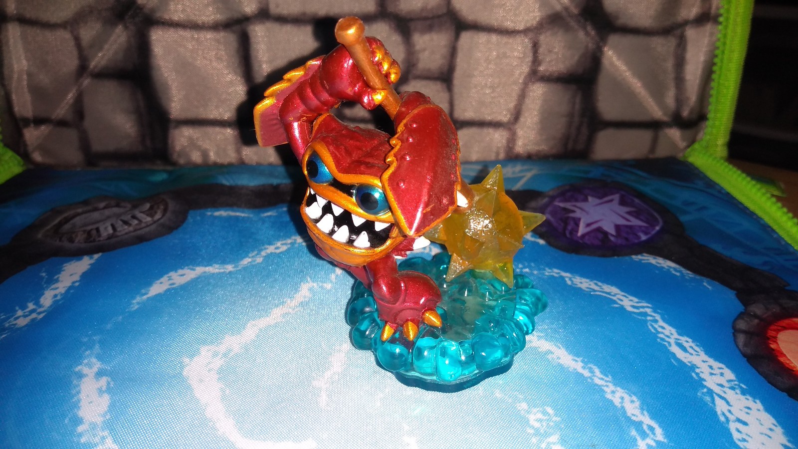 Skylanders Loose figure Lightcore Wham-Shell
