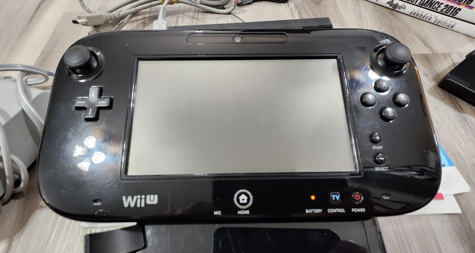 Nintendo Wii U in BOX w 8 GAMES, PWR BRK & CHARGER FAST SHIPPING📦🎮🔥