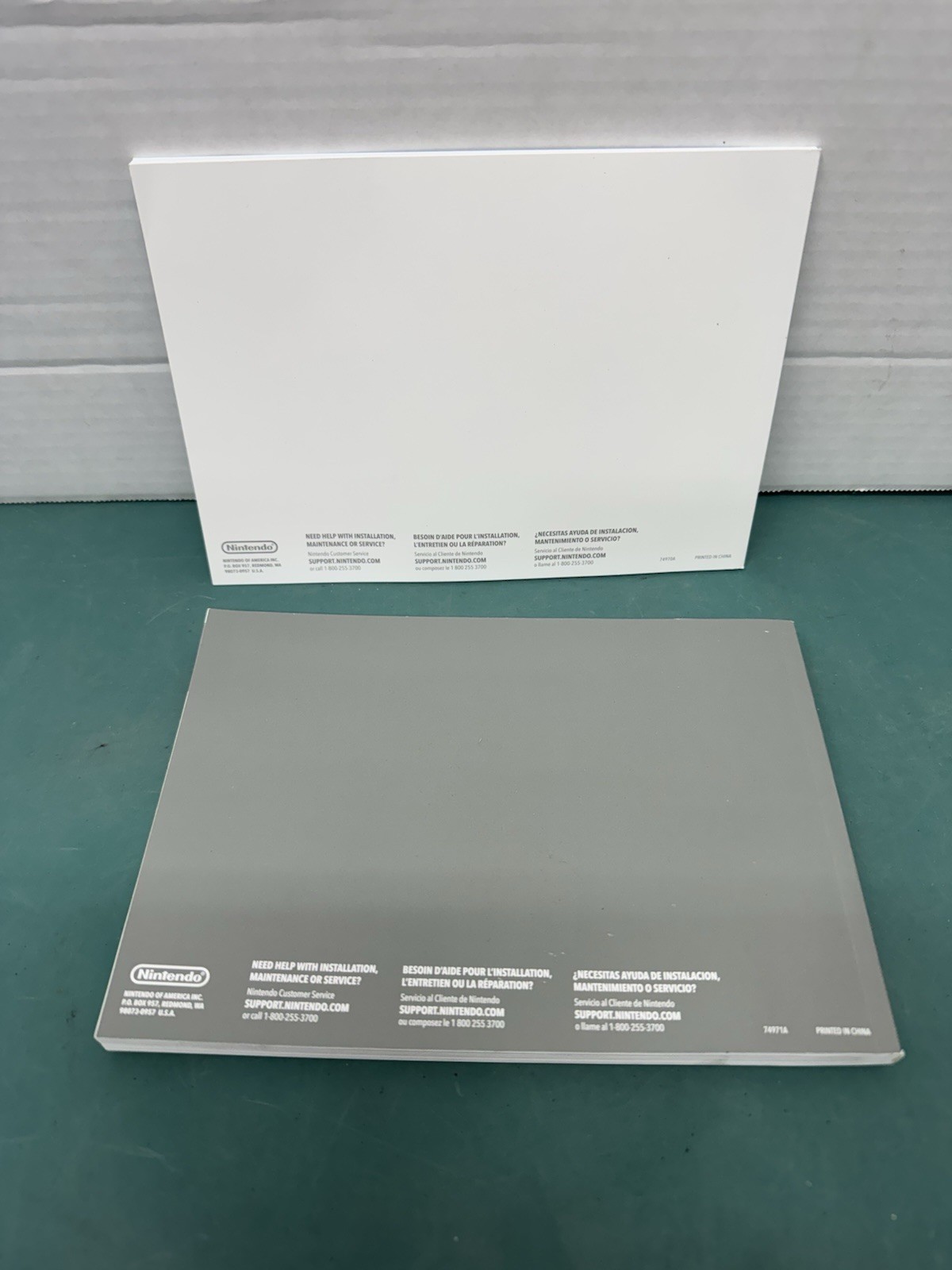 Nintendo Wii Operations Manual Set – Silver and White