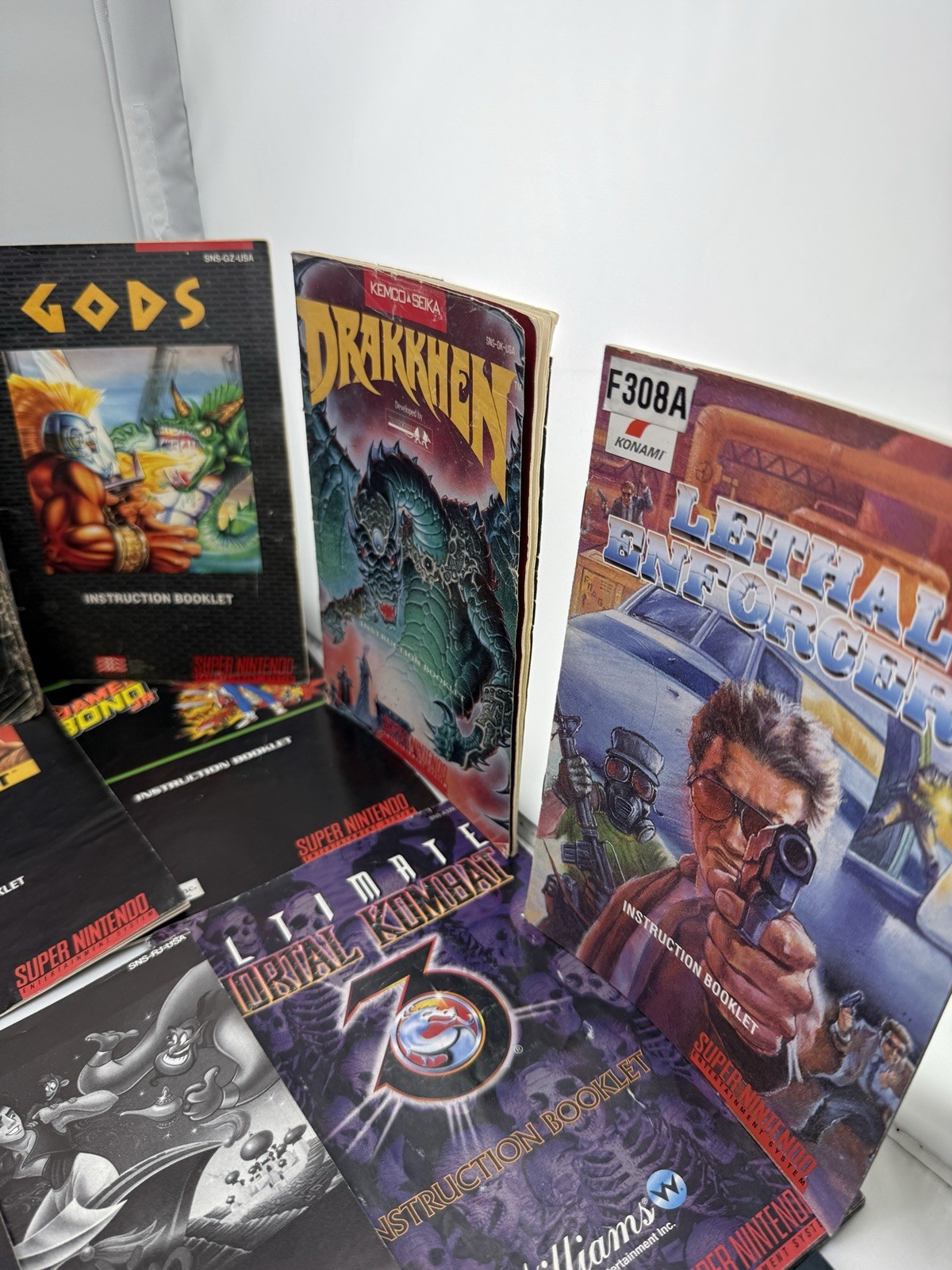 Super Nintendo SNES Original Manuals Instruction Booklet Lot 25x + Super Metroid