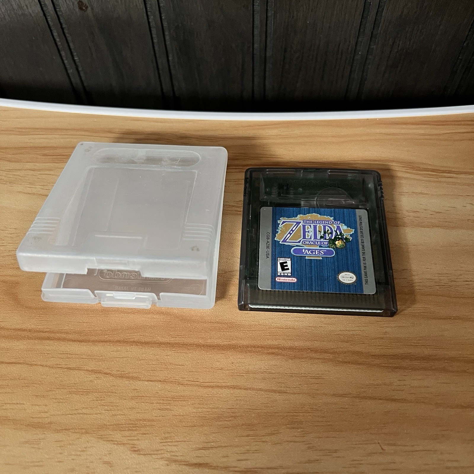 Nintendo Game Boy Color Legend of Zelda: Oracle of Ages (2001) Authentic, Tested