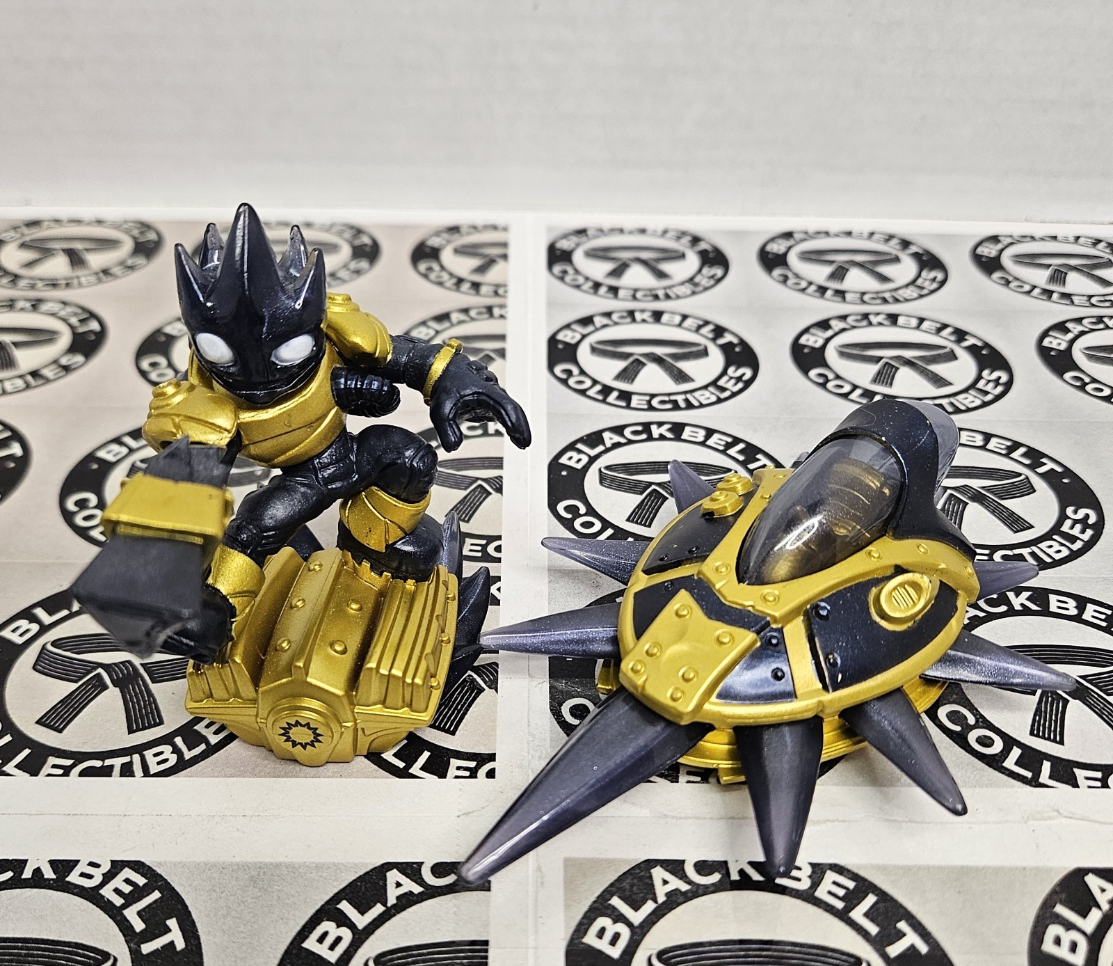 Skylanders Superchargers Legendary Astroblast and Legendary Sun Runner