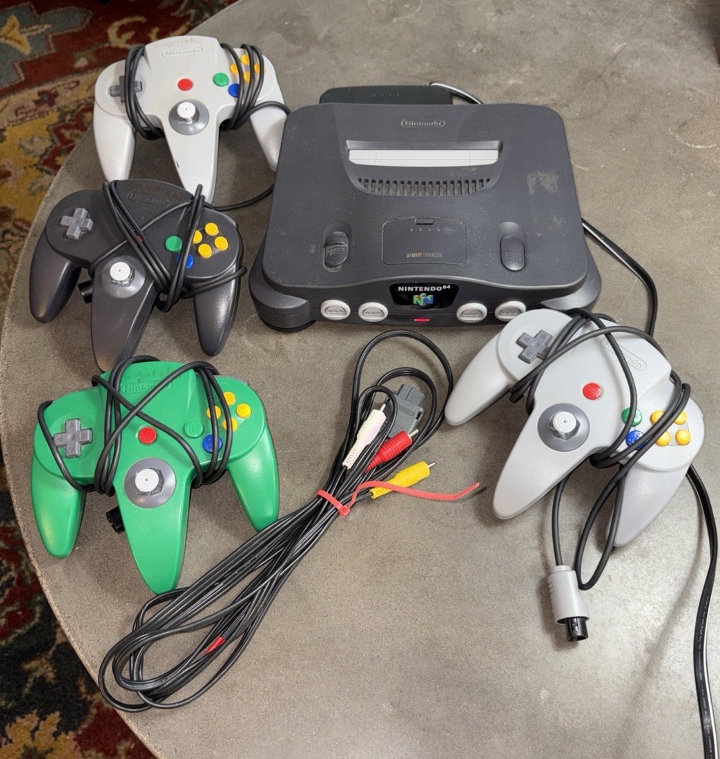 Nintendo 64 N64 With Four Controllers And Cords