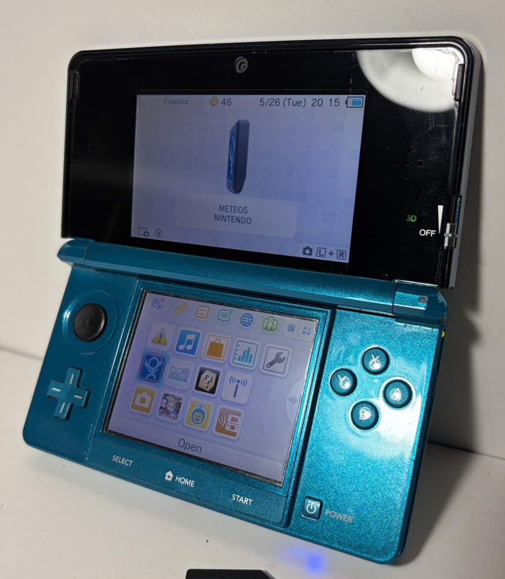 Original Nintendo 3DS Handheld System Aqua Blue Tested Working Console With Game