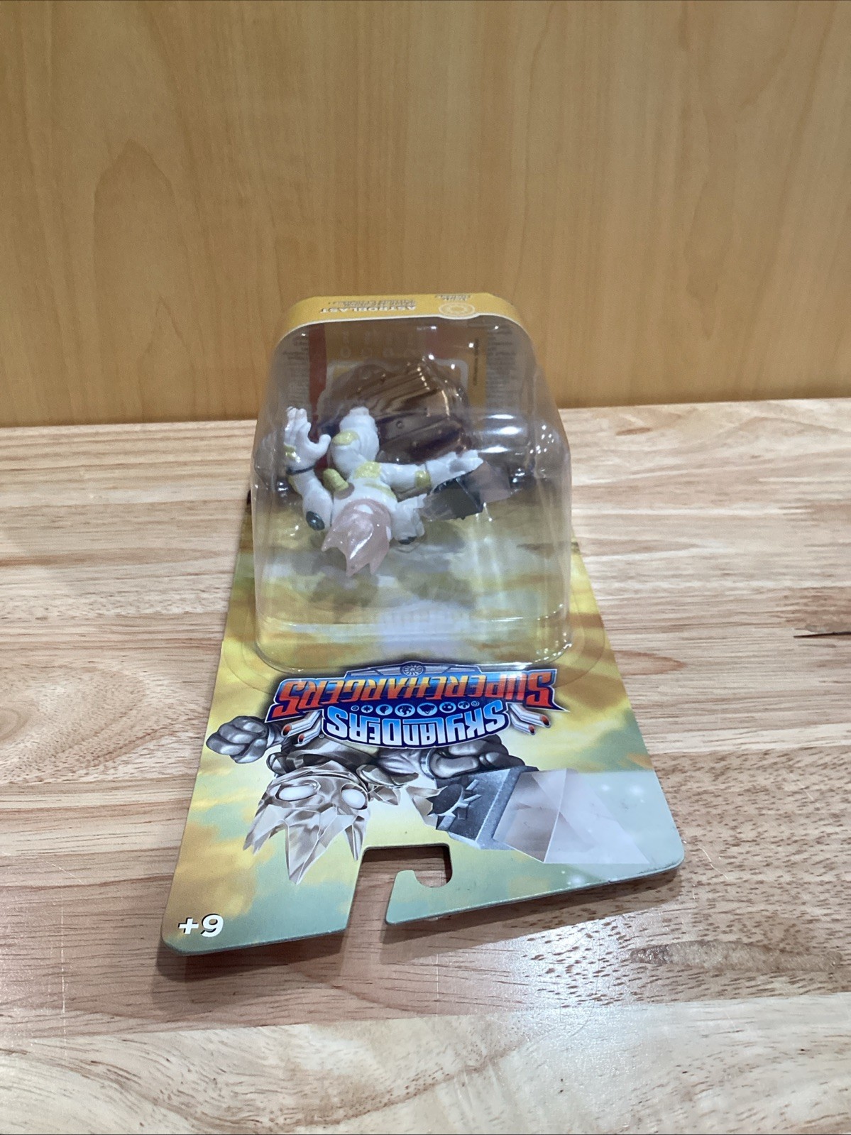 Skylanders Superchargers Astroblast Light Element New Sealed Figure