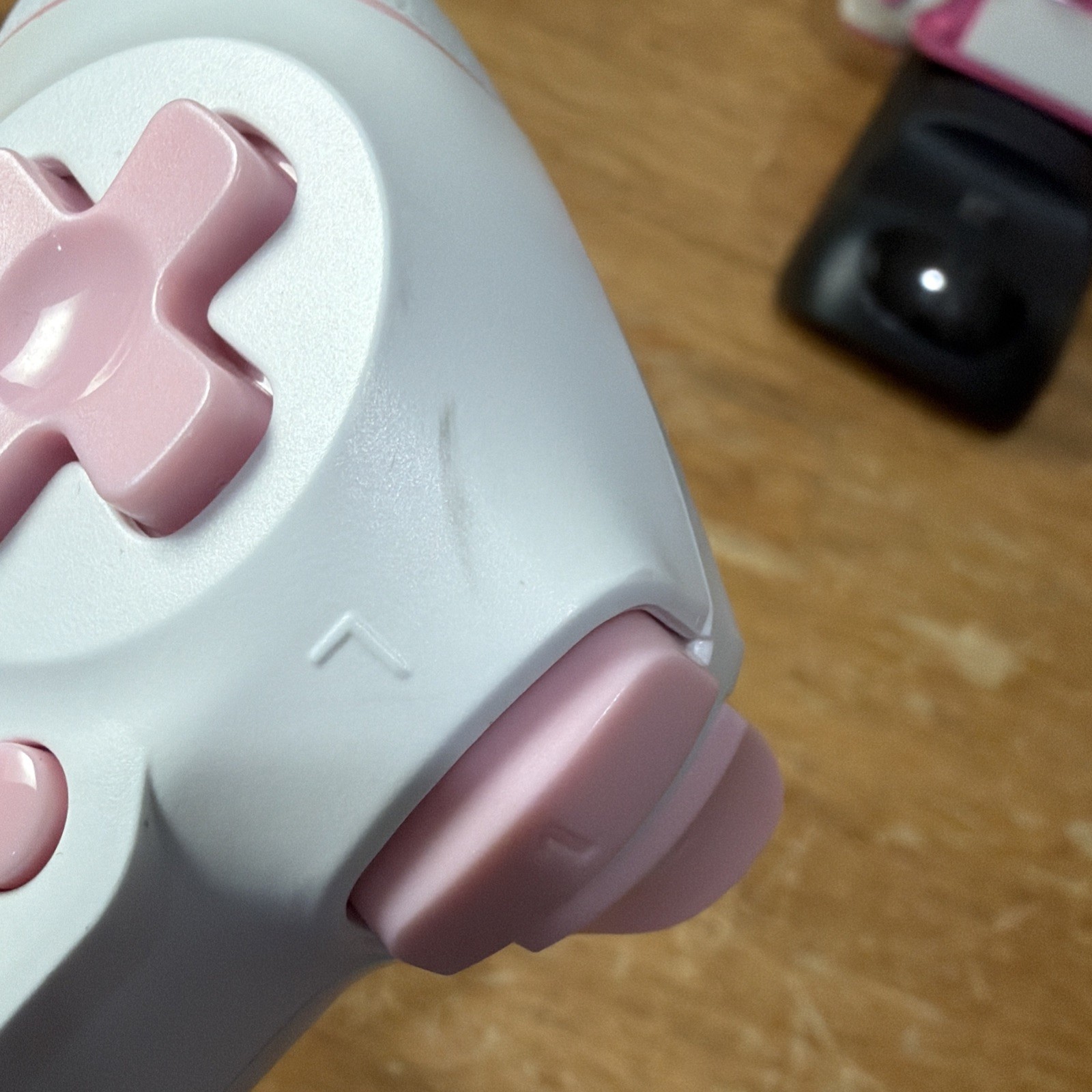 PS 4 charging dock dc 5V 2A with 2 controllers Pink And White