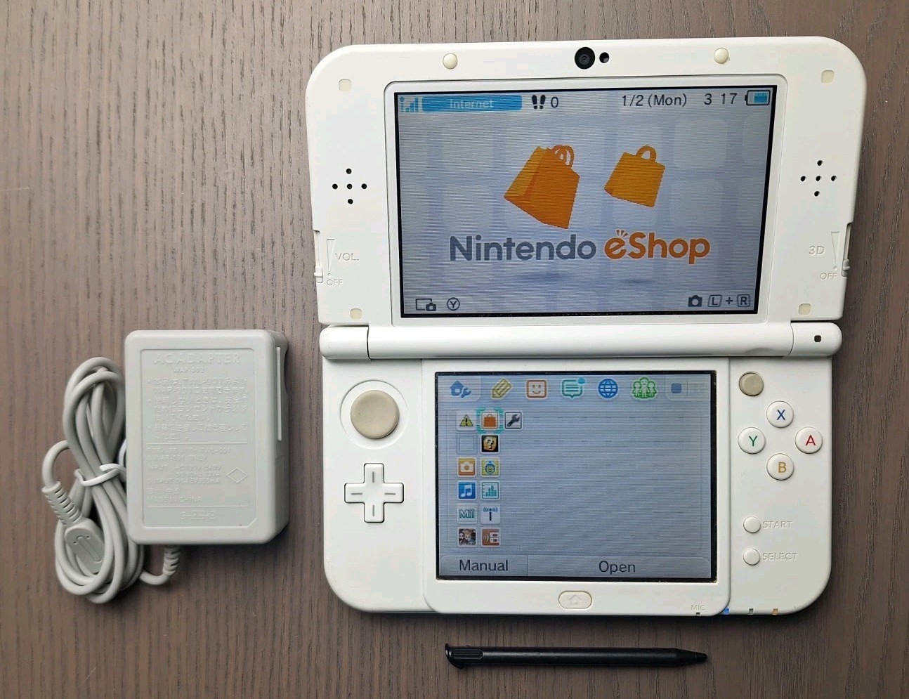 New Nintendo 3DS XL Pearl White | Charger + 32GB SD Card | REGION FREE