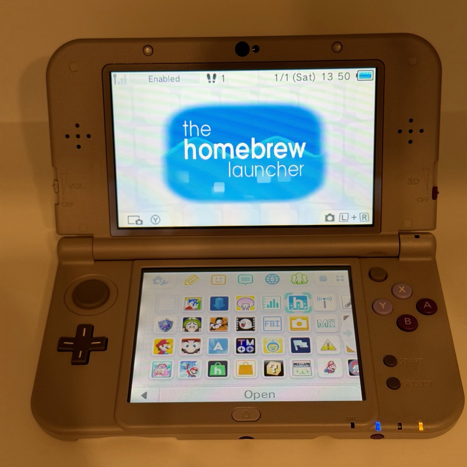 Nintendo New Nintendo 3DS XL SNES Edition Handheld Console (NTSC) Very Good Cond