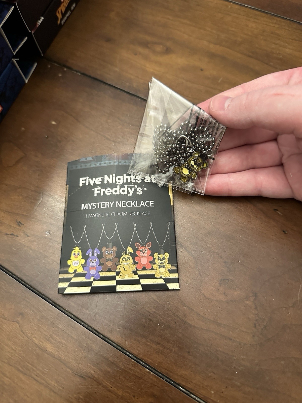Collectibles: Golden Freddy Necklace – Five Nights At Freddy’s – OPEN – New