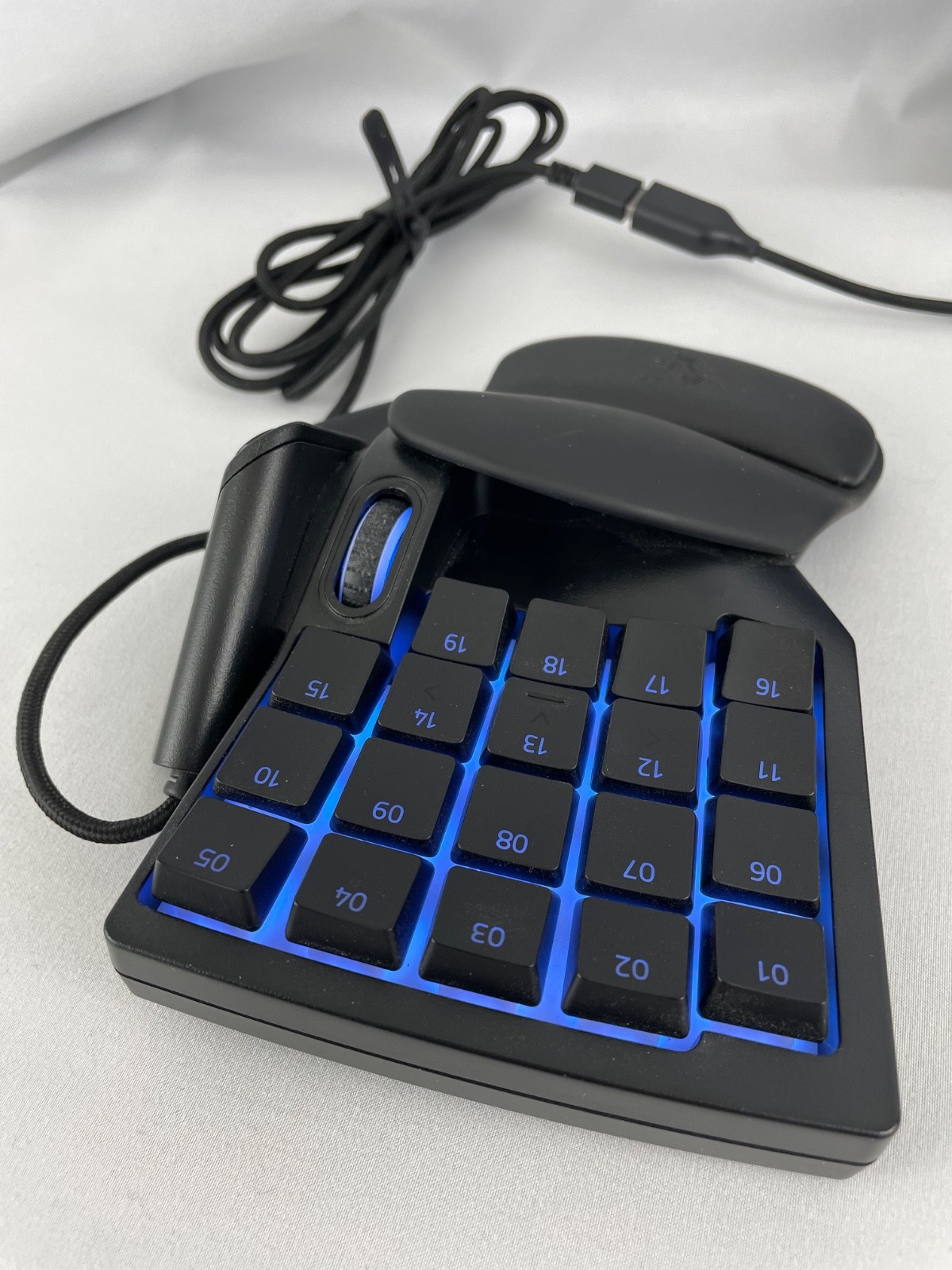 Razer Tartarus V2 Programmable Backlit Gaming Keypad Wired USB for PC Black