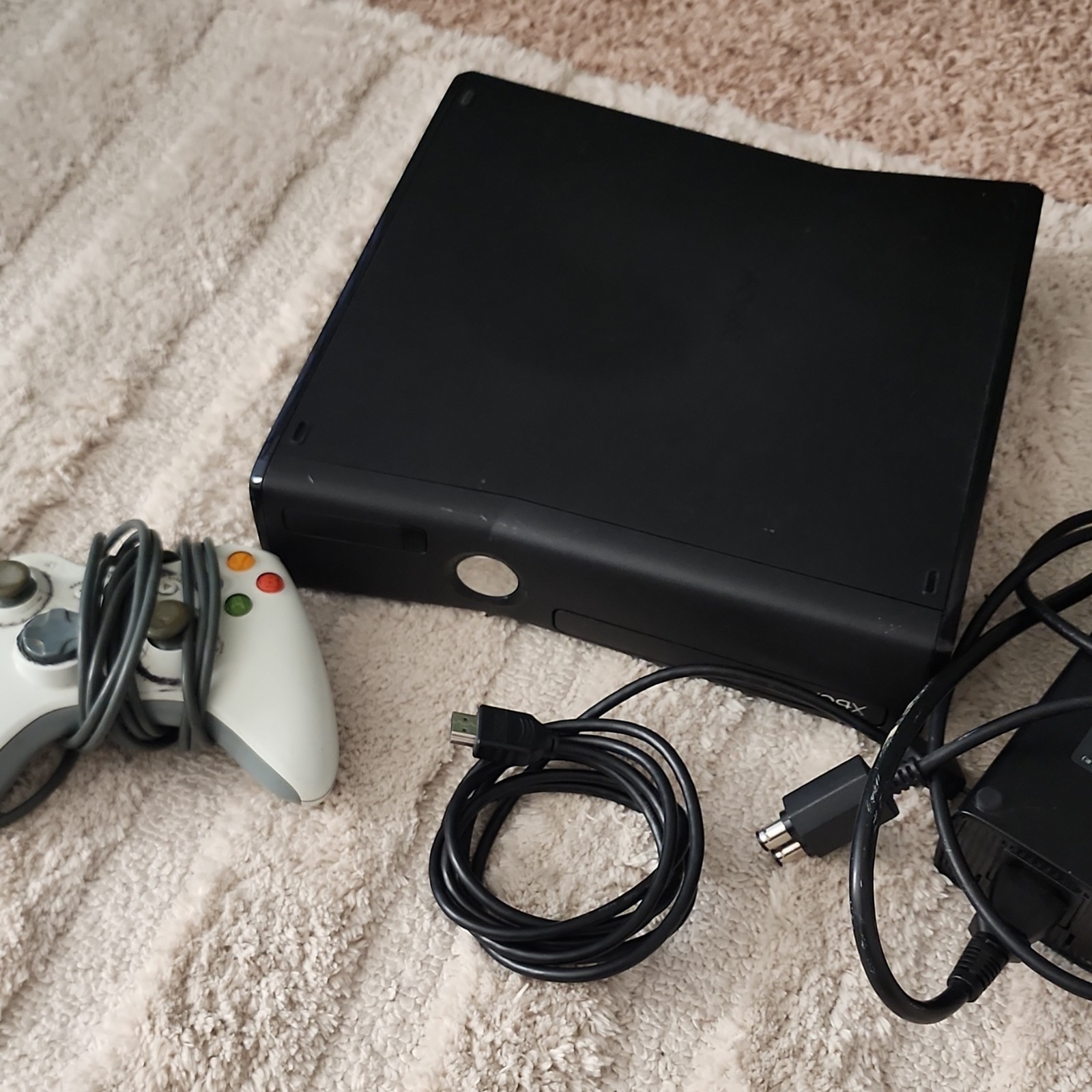 Microsoft Xbox 360 S Black Home Console Bundle, Wi-Fi HDMI, Controller & Cables