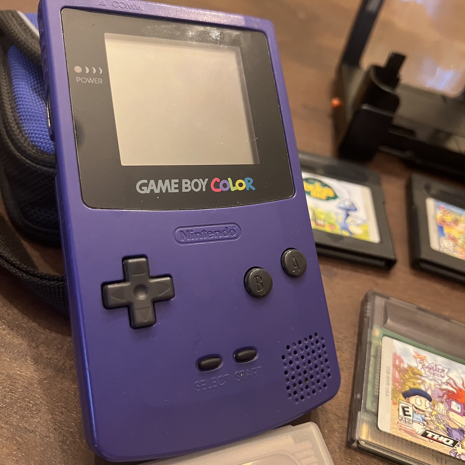 Nintendo Game Boy Color Purple, 5 games, game case, magnifier, worm light