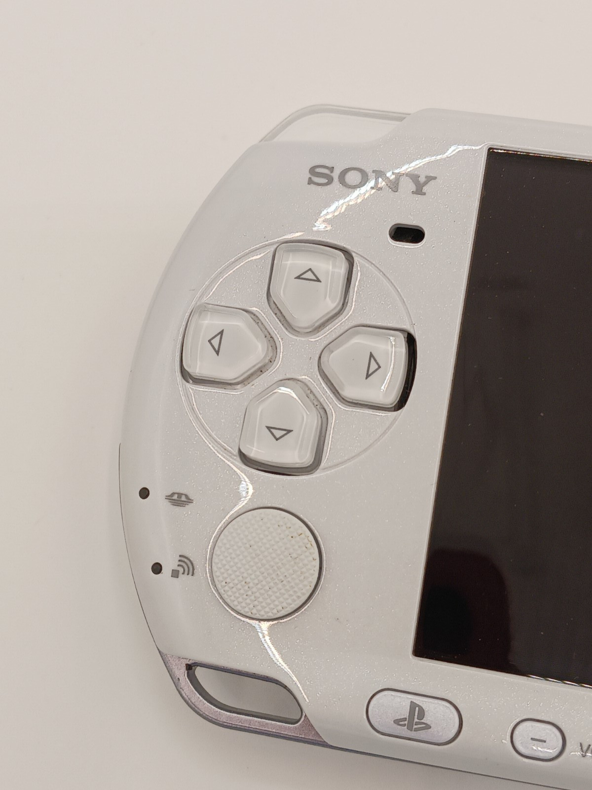 Sony PSP 3000 Pearl White Console w/ New Battery Charger & 5 Games Japan